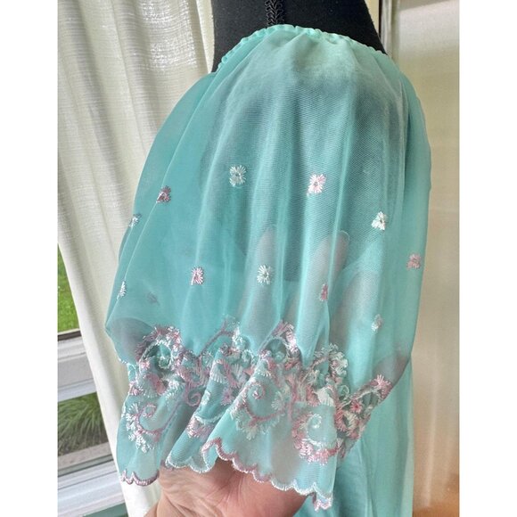 Vintage 60s dressing gown, teal blue, empire waist, embroidered puff sleeves - Picture 4 of 8